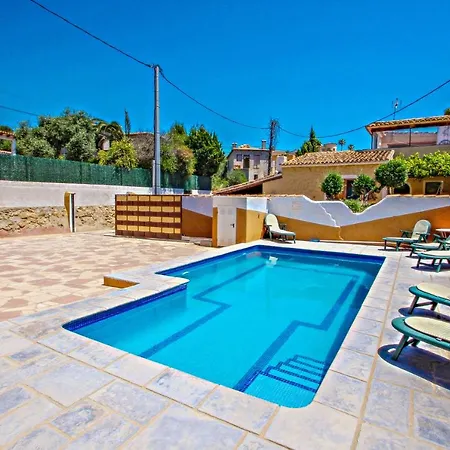 بيت للعطل Basetes - With Private Swimming Pool In