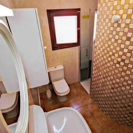 Basetes - With Private Swimming Pool In Vakantiehuis *