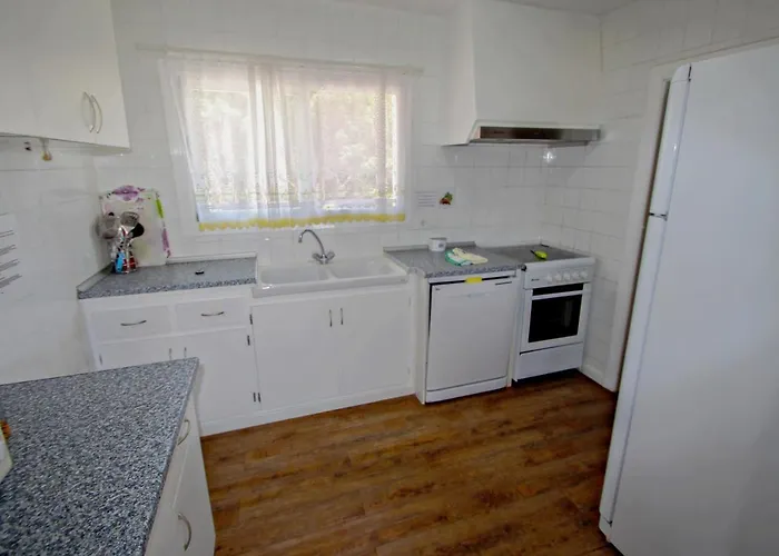 Basetes - With Private Swimming Pool In Holiday home *